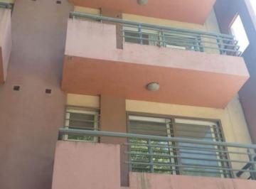 Departamento de 2 ambientes, Quilmes · Semipiso de 2 Amb con Doble Balcon Quilmes Centro