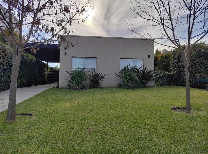 Casa · 120m² · 5 Ambientes · 1 Cochera