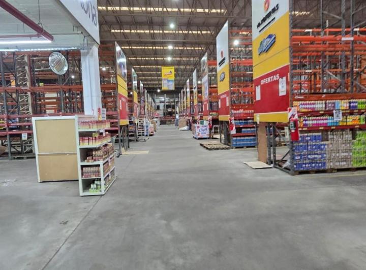 Bodega-Galpón · 3000m² · 30 Cocheras