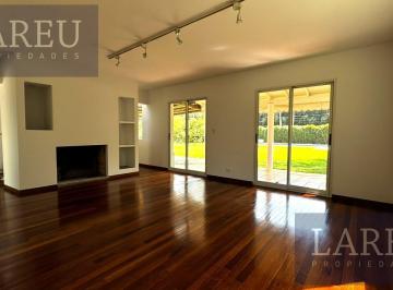 Casa · 230m² · 5 Ambientes · Casa en Alquiler Anual - Barrio Privado El Portillo