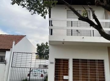 PH de 3 ambientes, Morón · PH de 155 m² con 2 Habitaciones en Alquiler en Castelar