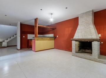 Casa · 140m² · 5 Ambientes · 1 Cochera · Venta Casa de 3 Dormitorio en Arbilla