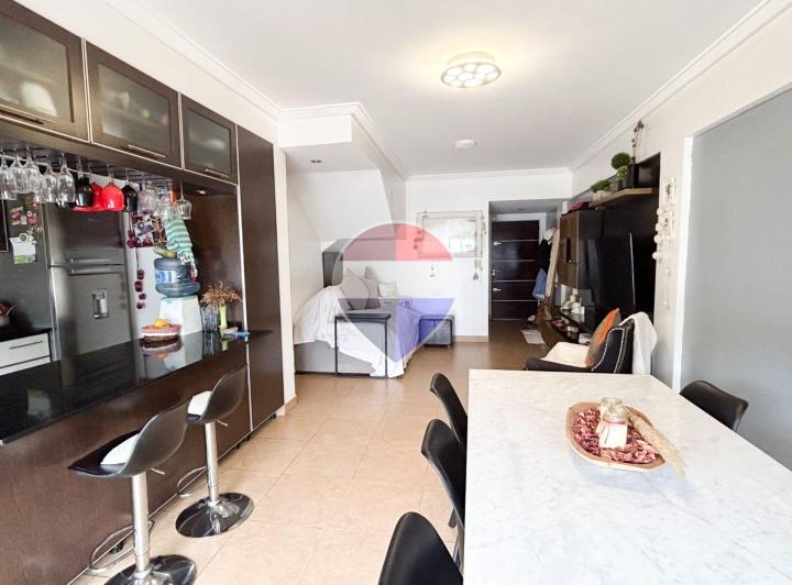 Departamento · 94m² · 4 Ambientes · 1 Cochera