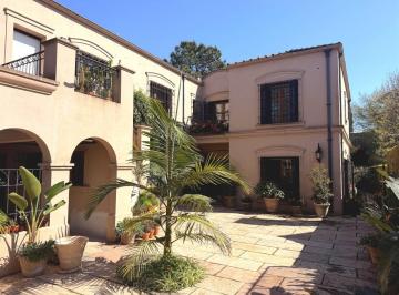 Casa · 365m² · 5 Dormitorios · 4 Cocheras · Impecabe Ingreso Venta Casa en La Horqueta, Lomas de San Isidro