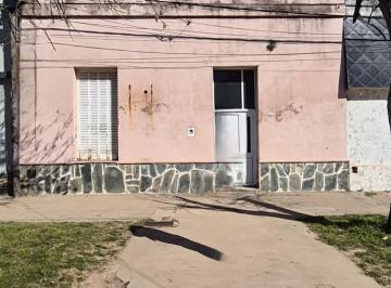 Casa · 135m² · 8 Ambientes · Venta de Casa a Refaccionar Centro de Pilar