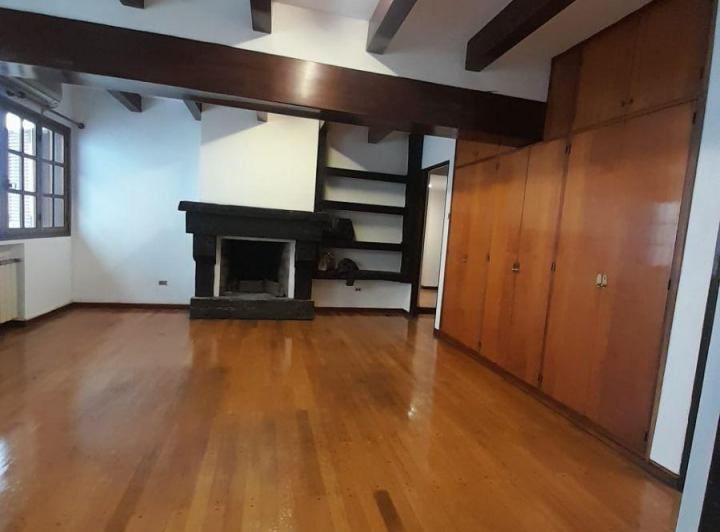 Departamento · 222m² · 9 Ambientes · 1 Cochera