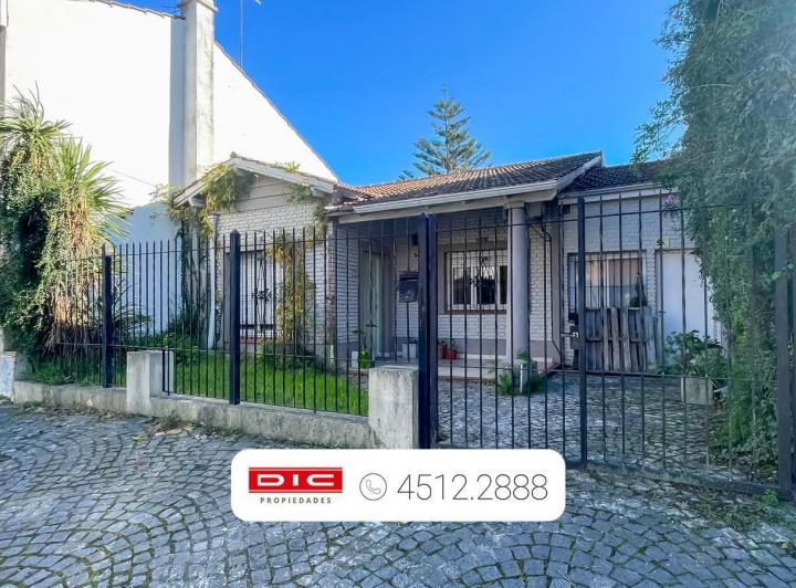 Casa · 160m² · 4 Ambientes · 1 Cochera