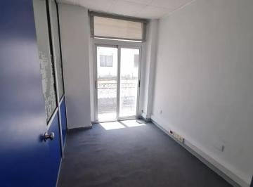 Oficina comercial · 160m² · 1 Ambiente · Oficina en Alquiler - 2 Baños - Monserrat