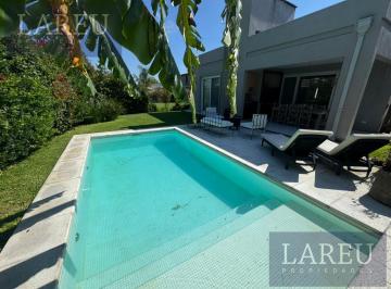 Casa · 128m² · 4 Ambientes · 3 Cocheras · Casa en Venta en La Cañada, Los Arces Pilar.