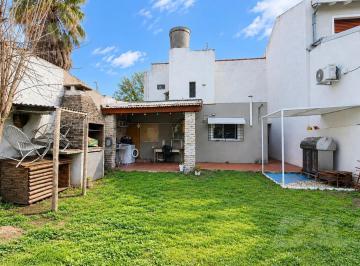 Casa · 228m² · 3 Ambientes · 1 Cochera · Casa | 3 Ambientes | Quincho | Apto Crédito | Patio | San Antonio de Padua