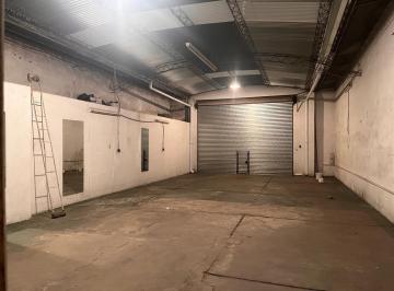 Bodega-Galpón · 246m² · Galpón en Venta - con Vivienda Muy Buena Ubicación