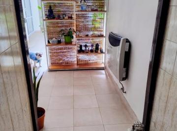 PH · 11746m² · 5 Ambientes · 1 Cochera · PH Al Frente 4 Ambientes Mas Dependencia