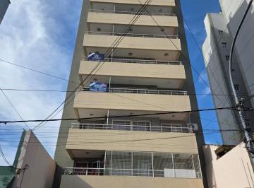 Departamento · 40m² · 2 Ambientes · 1 Cochera · Departamento en Lanús Este