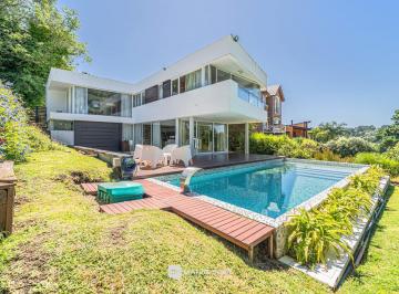 Casa · 148m² · 3 Ambientes · 1 Cochera · Venta - Casa 3 Ambientes - Sierra de Los Padres - Piscina