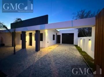 Casa · 205m² · 3 Ambientes · 5 Cocheras · Venta Casa en Villa Primera