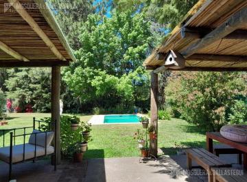 Casa · 185m² · 6 Ambientes · 2 Cocheras · Casa en Alquiler Temporal Segunda Quincena Marzo Paquete U$1.900