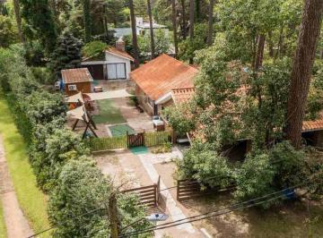 Casa · 223m² · 6 Ambientes · 1 Cochera · Alquiler Importante Casa Punta del Este Cantegril