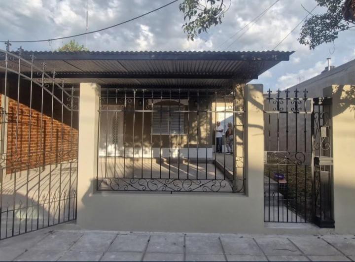 Casa · 4 Ambientes · 1 Cochera