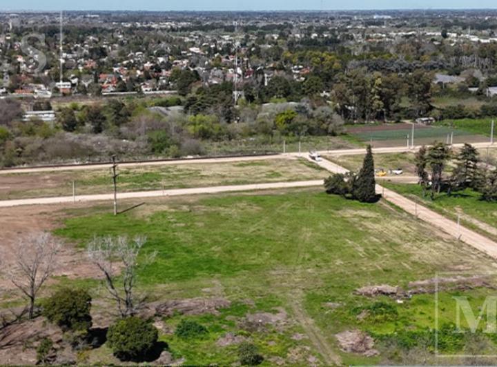 Terreno · 300m²