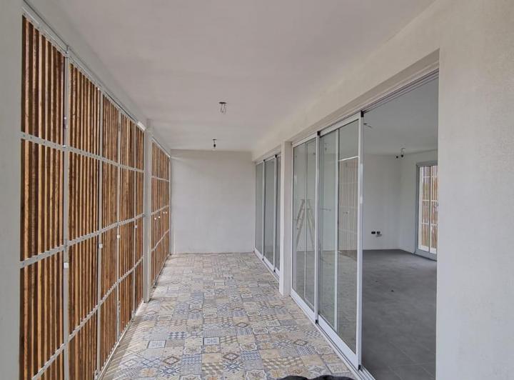 Casa · 800m² · 3 Ambientes · 1 Cochera
