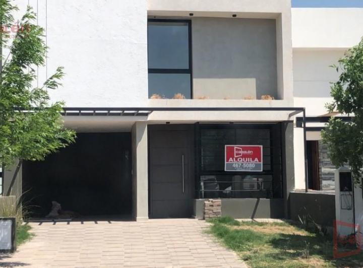 Casa · 160m² · 3 Dormitorios · 1 Cochera