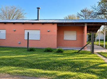 Casa · 65m² · 3 Ambientes · 2 Cocheras · Venta Casa de 3 Ambientes. Chascomús. Provincia de Buenos Aires