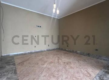 Casa · 223m² · 3 Ambientes · 1 Cochera · Alquiler 3 Ambientes con Cochera y Patio Caseros Norte