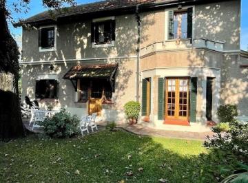 Casa · 225m² · 5 Ambientes · 1 Cochera · Casa en Alquiler en Temperley, Lomas de Zamora, G. B. a. Zona Sur