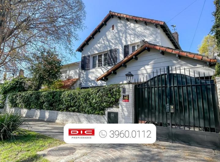 Casa · 190m² · 5 Ambientes · 1 Cochera