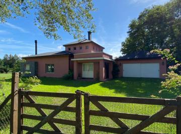 Casa de 4 ambientes, La Plata · Espectacular Casa Quinta en Barrio El Rodeo en La Plata