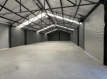 Bodega-Galpón · 300m² · 1 Ambiente · Galpón a Estrenar en Alquiler en Manuel B Gonnet