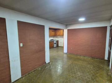 Casa Alquiler 100m² de 4 ambientes · Casa con 3 Dorm. con Cochera en Alquiler en Godoy Cruz