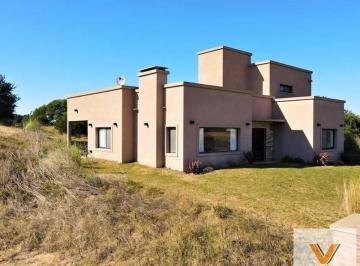 Casa · 204m² · 6 Ambientes · Casa en Venta - 4 Dorm. 4 Baños - Pinamar