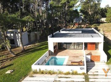 Casa · 150m² · 5 Ambientes · Casa en Venta - 3 Dorm. 2 Baños - Pinamar