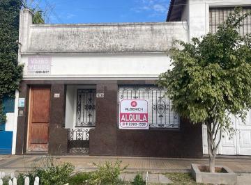 PH · 100m² · 4 Ambientes · 1 Cochera · PH Al Frente de 4 Ambientes en Bernal.