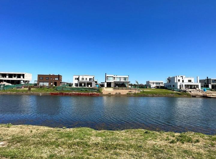 Terreno · 850m²