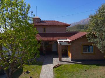 Casa · 190m² · 5 Ambientes · 2 Cocheras · Importante Casa a La Venta en Merlo - San Luis