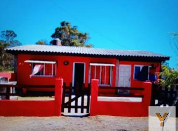 Casa · 134m² · 5 Ambientes · Casa en Venta - 4 Dorm. 3 Baños - 960 m² - San Clemente del Tuyú