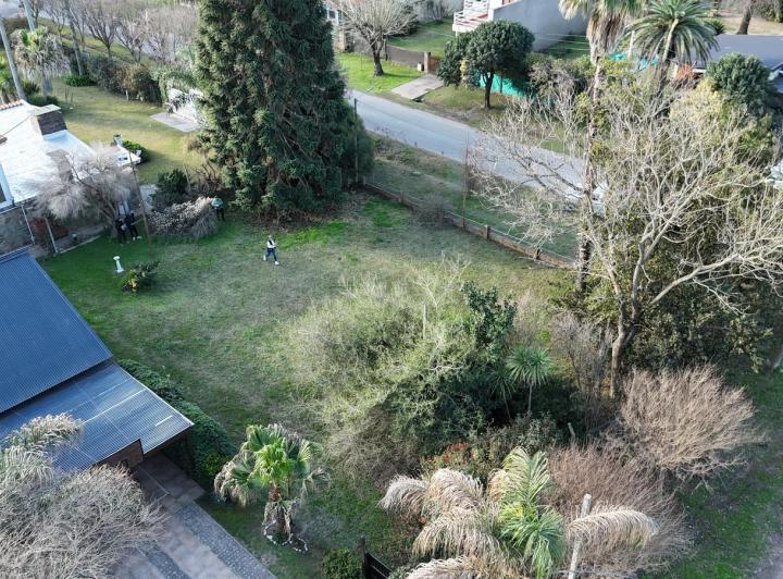Terreno · 638m²