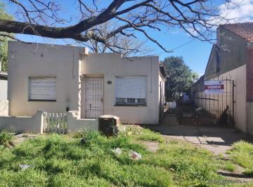 Casa · 50m² · 2 Ambientes · 1 Cochera · Casa 2 Ambientes a Mejorar o Demoler