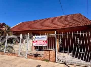 Casa de 3 ambientes, La Matanza · Casa de 3 Ambientes con Garaje y Patio Ubicada en San Justo, Partido de La Matanza.
