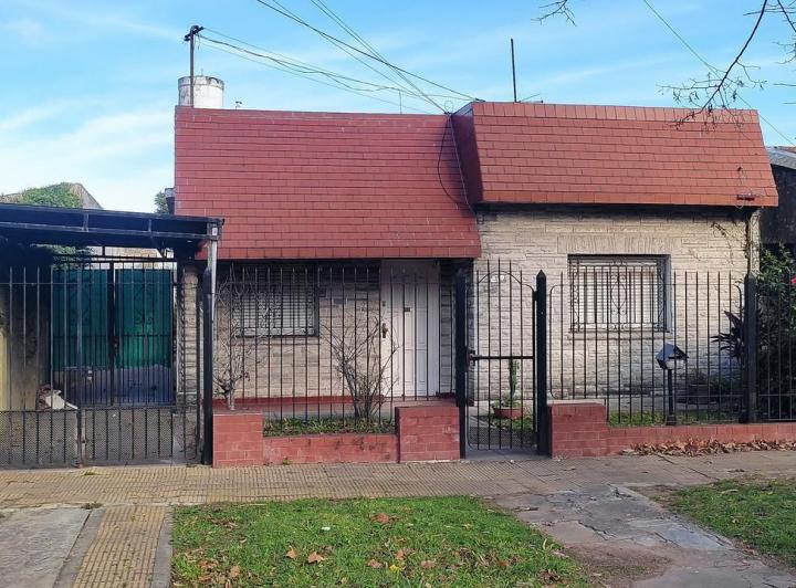 Casa · 100m² · 3 Ambientes · 1 Cochera