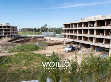 Garage · 15m² · 1 Cochera · Cocheras Cubiertas en Venta - Puro Canning