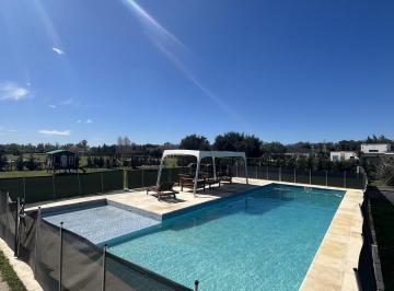 Casa · 296m² · 5 Ambientes · 2 Cocheras · Casa en Comarcas de Luján