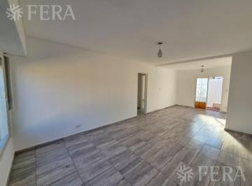 PH · 55m² · 3 Ambientes · Venta PH 3 Ambientes con Patio en Sarandí