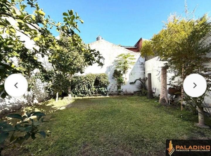 Casa · 217m² · 6 Ambientes · 1 Cochera