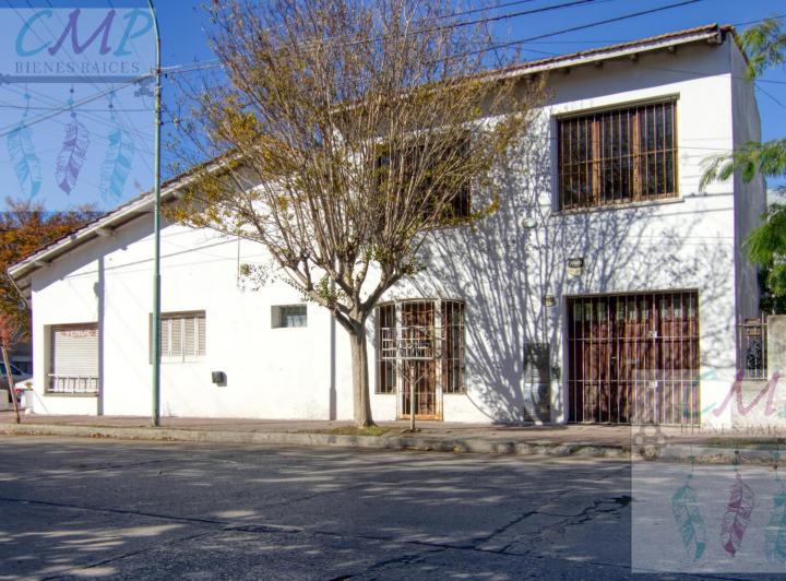 Local comercial · 200m² · 3 Ambientes