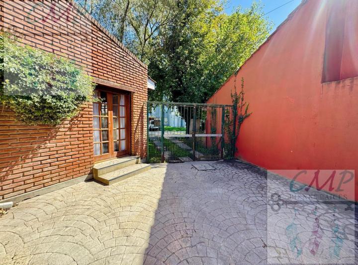 Casa · 174m² · 4 Ambientes · 2 Cocheras