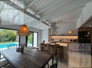 Casa · 160m² · 4 Ambientes · 2 Cocheras · Venta Casa 4 Ambientes San Gerónimo Mar del Plata