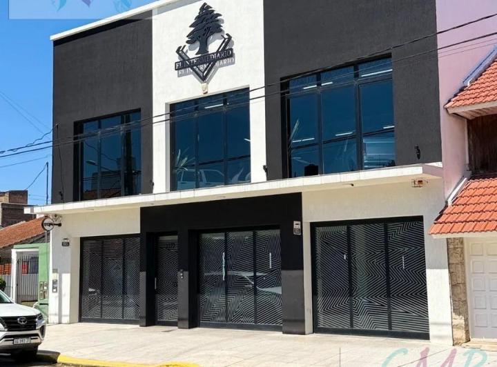 Local comercial · 1m² · 40 Cocheras